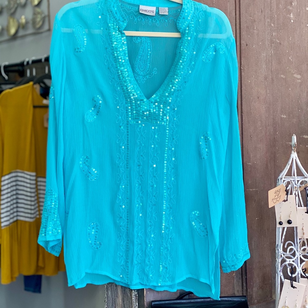 💃Teal Chico’s sequin & embroidery top! Size 0(S)